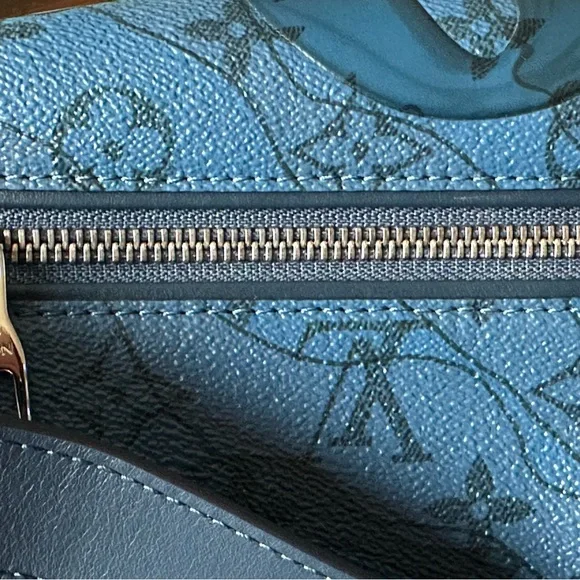 Louis Vuitton Blue Monogram Embossed Leather Shoulder Bag - Picture 15 of 16